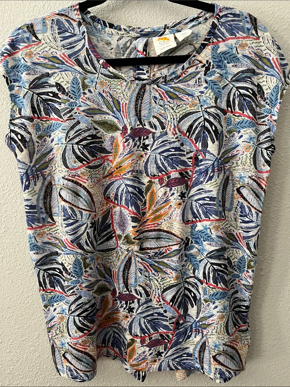 C&C California Multicolor Leaf-Print Cap Sleeve Tee, Blue, Navy, Green, Red
SZ M